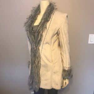 Moda White Sheepskin faux-fur Coat Size M  #073